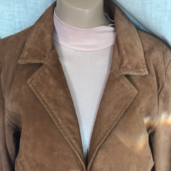 Vintage, Brody tan suede blazer with neat ties on the sleeves. - Picture 6 of 7